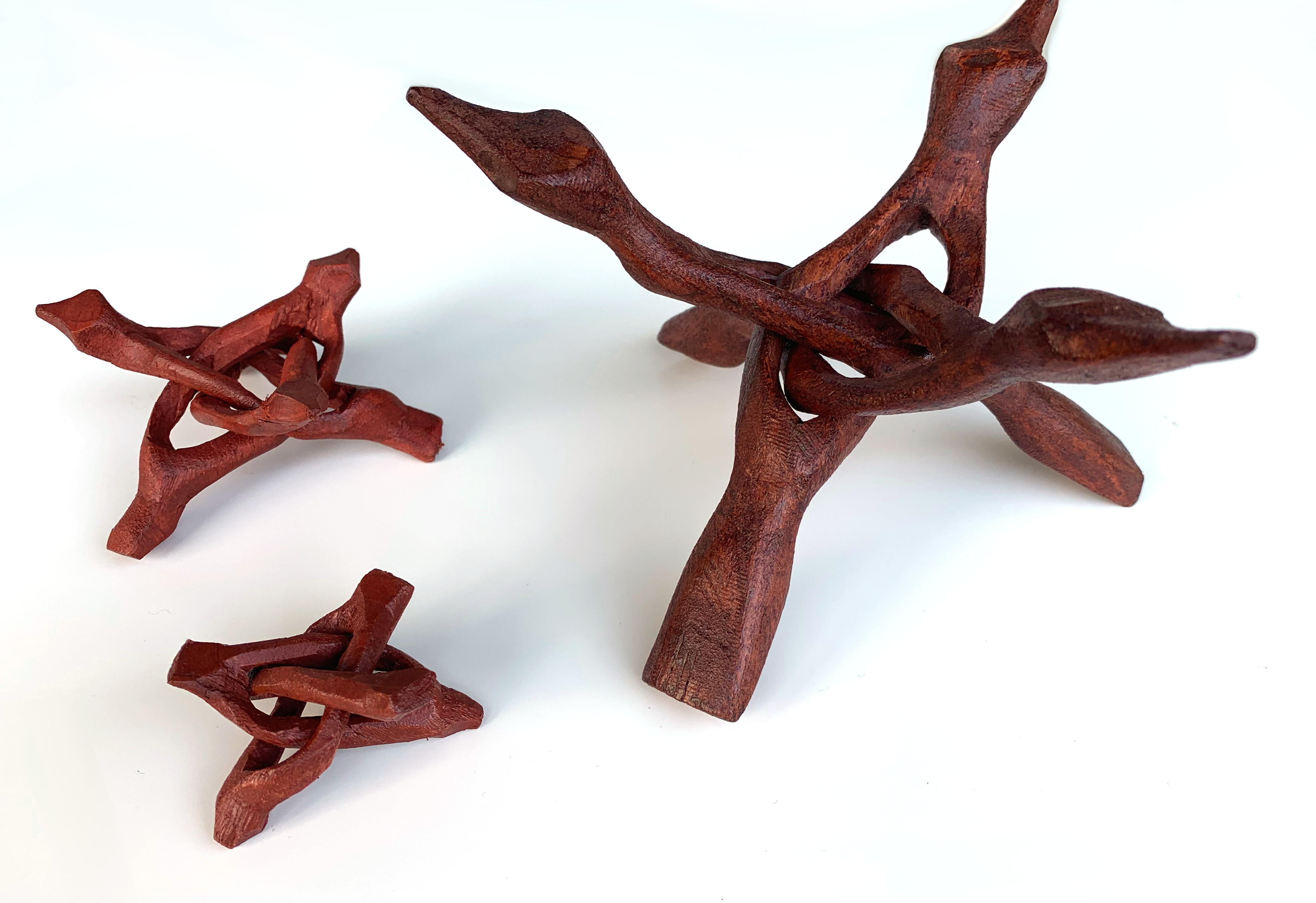 Dreifuß Kobra Ständer aus Holz - Holzständer für Kugeln und Deko-Objekte